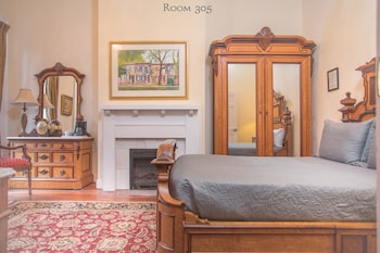 Room, 1 Queen Bed (305), Stairs Required