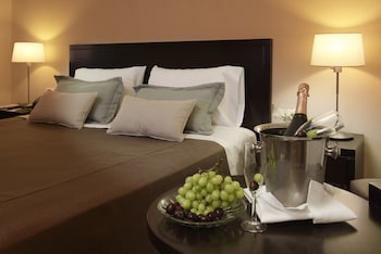 Superior Room, 1 King Bed, City View