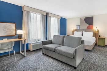 Studio, 1 King Bed, Accessible, Bathtub (Mobility)