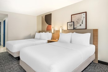 Room, 2 Queen Beds, Accessible (Hearing)
