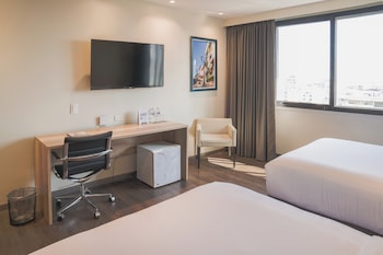 Signature Twin Room