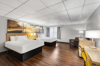 Room, 2 Queen Beds, Accessible, Non Smoking (Mobility Accessible)