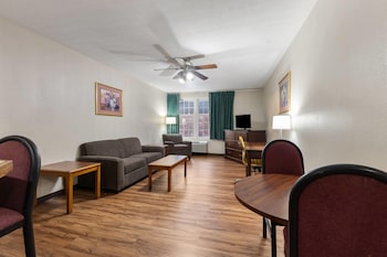 Suite, 1 King Bed, Non Smoking (Second Floor, One-Bedroom)