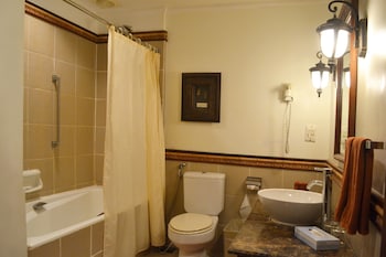 Standard Chalet, 1 King Bed