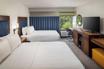 Room, 2 Queen Beds, Refrigerator & Microwave