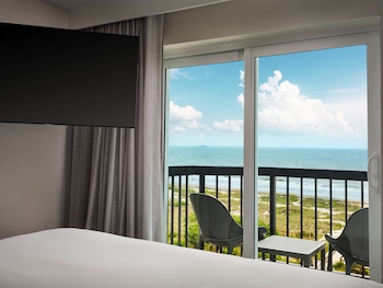 Presidential Suite, 1 King Bed, Balcony (Oceanfront)