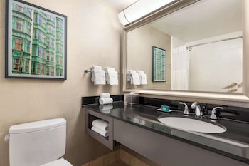 Deluxe Room, 2 Double Beds, Bay View