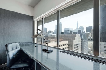 Deluxe Room, 1 King Bed, City View
