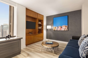 Junior Suite, 1 King Bed, City View
