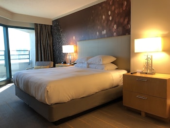 Room, 1 King Bed (High Floor)