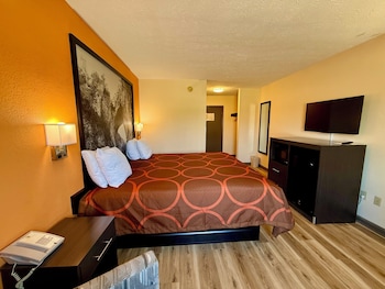 Standard Room, 1 King Bed