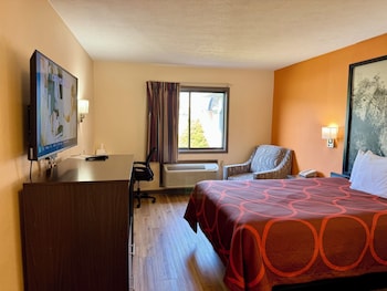 Standard Room, 1 Queen Bed