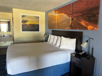 Room, 1 King Bed, Non Smoking