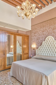 Deluxe Double Room, Canal View (Piccolo canale e/o Giardini)