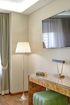 Deluxe Double Room, City View