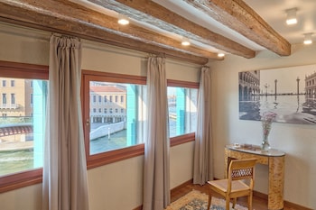 Suite, Canal View (Grand Canal)