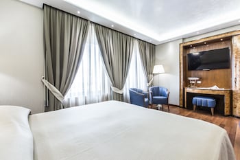 Deluxe Double Room, City View