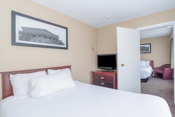 Standard Suite, Multiple Beds