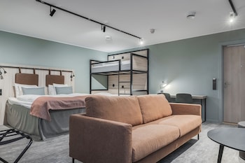 Family Room, No Windows (Large)