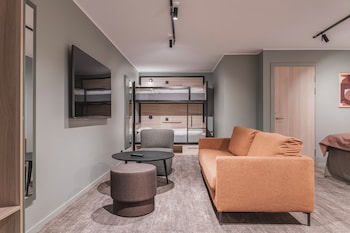Family Room, No Windows (Large)