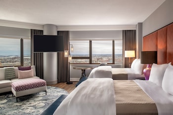 Room, 2 Queen Beds, City View