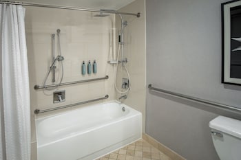 Traditional Room, 1 King Bed (Mobility Accessible, Tub)