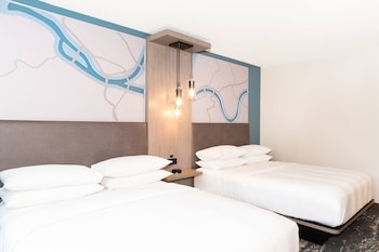 Room, 2 Queen Beds, Smoking (Mobility Accessible, Tub)