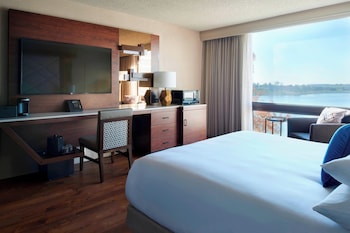 Room, 1 King Bed (Hearing Accessible)