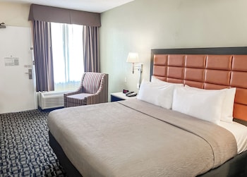 Room, 1 King Bed, Non Smoking (Upper Floor)