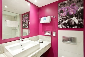 Standard Double Room, 1 King Bed