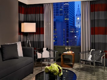 Suite, 1 King Bed, Corner (Sofa Bed)