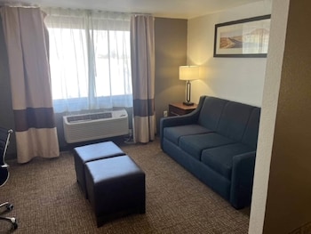 Deluxe Suite 1 King Bed, Sofa Bed, Sitting Area, Non-Smoking