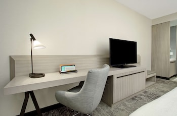 Standard Room, 1 King Bed