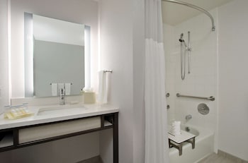 Room, 2 Queen Beds, Accessible