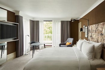 Club Suite, 1 Double Bed, Terrace, Corner (M Club Lounge Access)