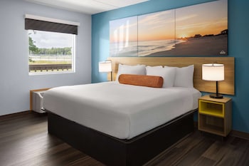Standard Room, 1 King Bed, Non Smoking