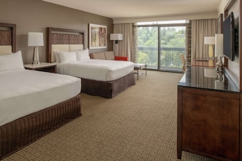 Room, 2 Queen Beds, Accessible (Mobility & Hearing, Roll-in Shower)