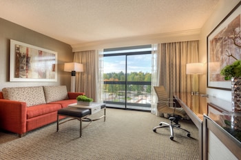 Room, 2 Queen Beds, Accessible (Mobility & Hearing, Roll-in Shower)
