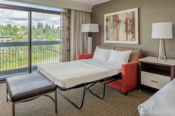 Room, 2 Queen Beds, Accessible (Mobility & Hearing, Roll-in Shower)