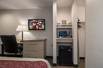 Deluxe Room, 1 Queen Bed, Non Smoking
