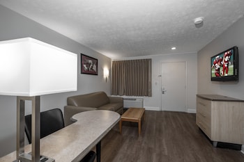 Suite, 1 Queen Bed, Non Smoking
