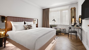 Premium Room, 1 King Bed