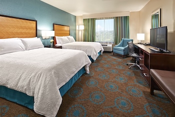 Room, 2 Queen Beds, Accessible, Bathtub