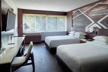 Room, 2 Double Beds (Mobility Accessible, Tub)