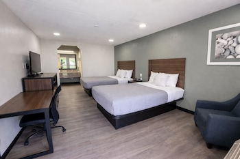 Room, 2 Queen Beds, Non Smoking
