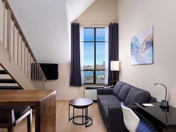 Executive Studio Suite