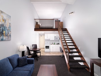 Executive Studio Suite