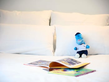Classic Room, Multiple Beds (1 Double bed and 1 Single bed)