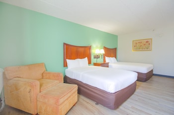 Room, 2 Double Beds, Kitchenette