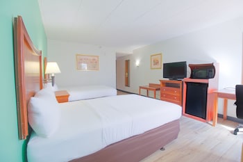 Room, 2 Double Beds, Kitchenette